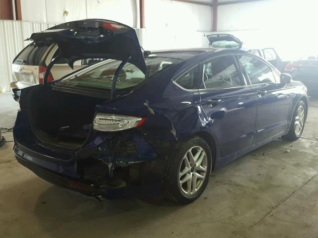 1FA6P0HD7E5361917 - 2014 FORD FUSION SE BLUE photo 4