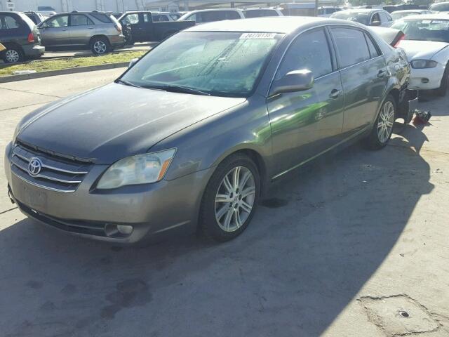 4T1BK36B56U070894 - 2006 TOYOTA AVALON XL GRAY photo 2