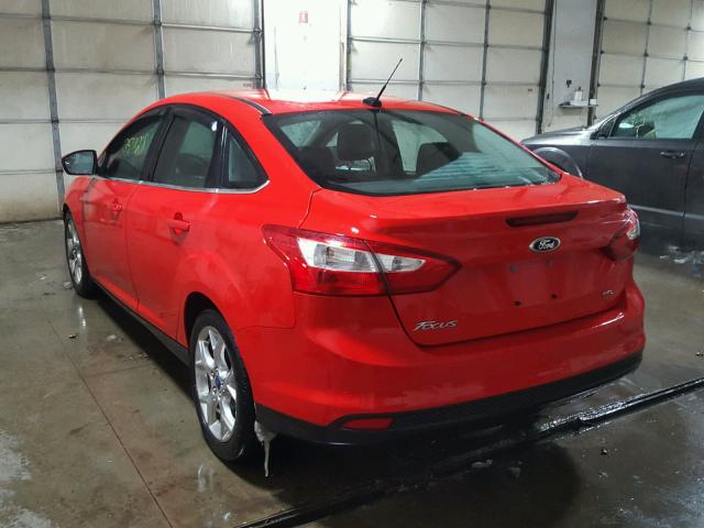 1FAHP3H21CL221542 - 2012 FORD FOCUS SEL RED photo 3