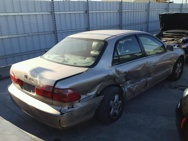 1HGCG1650YA076746 - 2000 HONDA ACCORD EX GOLD photo 4