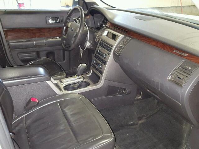 2FMEK62C59BA03882 - 2009 FORD FLEX SEL أبيض صورة 5