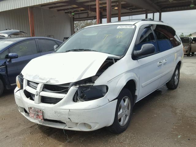 2D8GP44L85R562040 - 2005 DODGE GRAND CARA WHITE photo 2