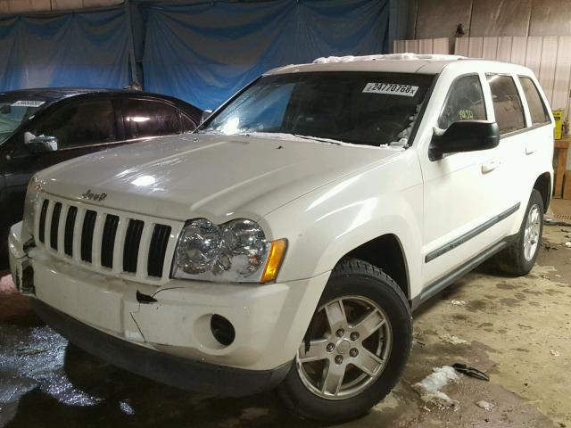 1J8GR48K37C637063 - 2007 JEEP GRAND CHER WHITE photo 2