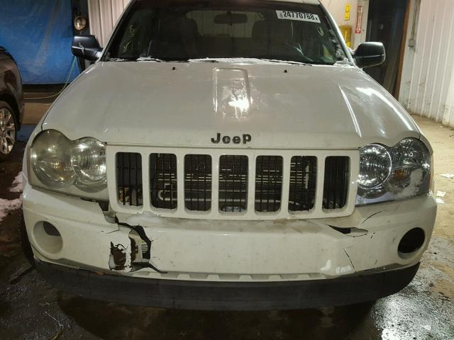 1J8GR48K37C637063 - 2007 JEEP GRAND CHER WHITE photo 9