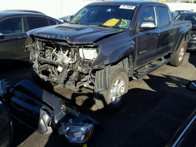 3TMMU4FN5EM064829 - 2014 TOYOTA TACOMA DOU CHARCOAL photo 2