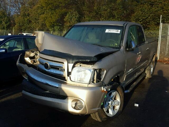 5TBET34126S540210 - 2006 TOYOTA TUNDRA DOU GOLD photo 2