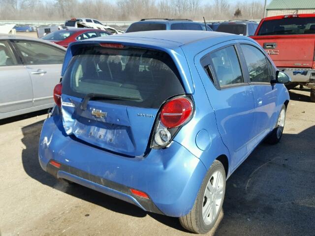 KL8CD6S91FC776069 - 2015 CHEVROLET SPARK 1LT BLUE photo 4