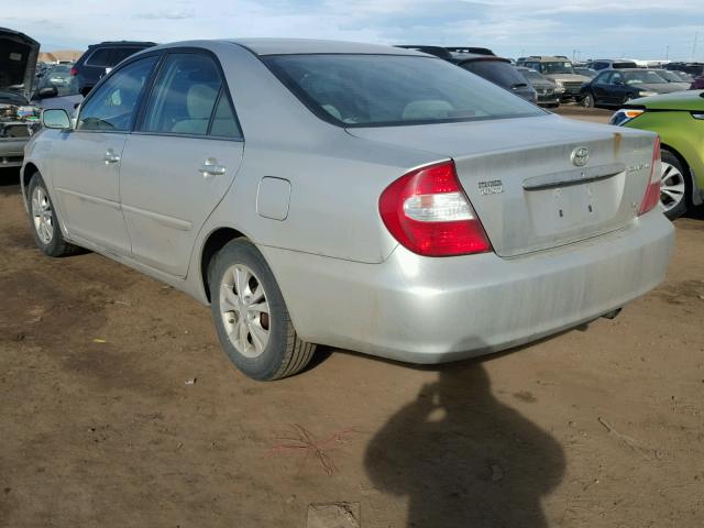 4T1BF30K04U584260 - 2004 TOYOTA CAMRY LE SILVER photo 3