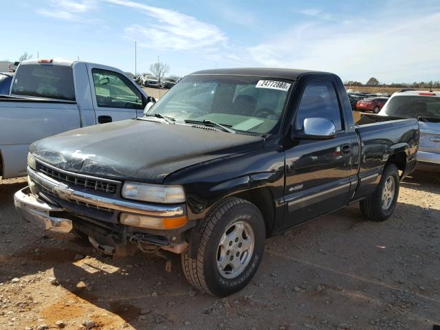 1GCEC14VXYZ265735 - 2000 CHEVROLET SILVERADO BLACK photo 2