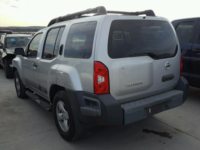 5N1AN08U75C622965 - 2005 NISSAN XTERRA OFF GRAY photo 3