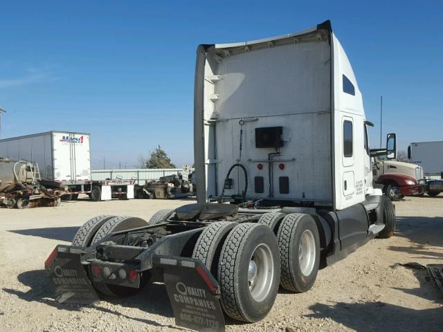 1XKYD49X4GJ475870 - 2016 KENWORTH CONSTRUCTI WHITE photo 4