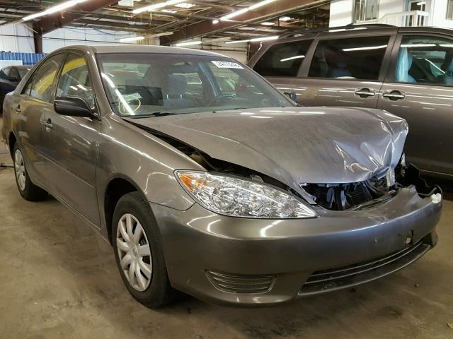 JTDBE32K253033212 - 2005 TOYOTA CAMRY LE SILVER photo 1