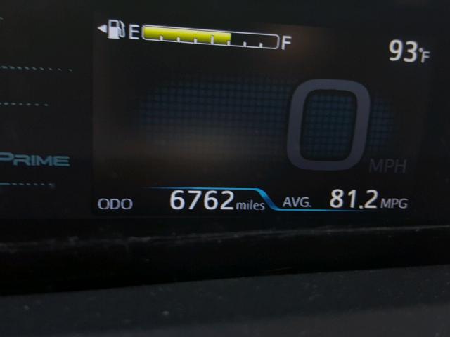 JTDKARFP4H3039280 - 2017 TOYOTA PRIUS PRIM GRAY photo 8