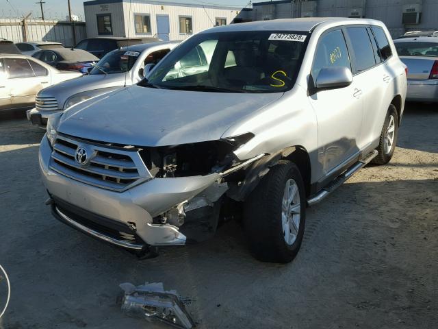 5TDZA3EH3BS016231 - 2011 TOYOTA HIGHLANDER SILVER photo 2