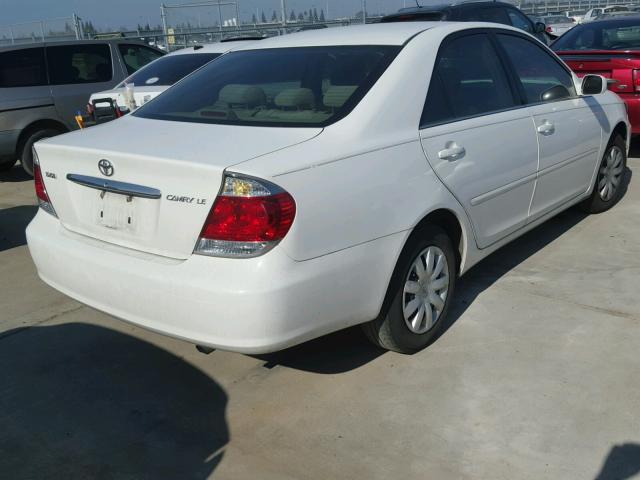 4T1BE32K75U429612 - 2005 TOYOTA CAMRY LE WHITE photo 4