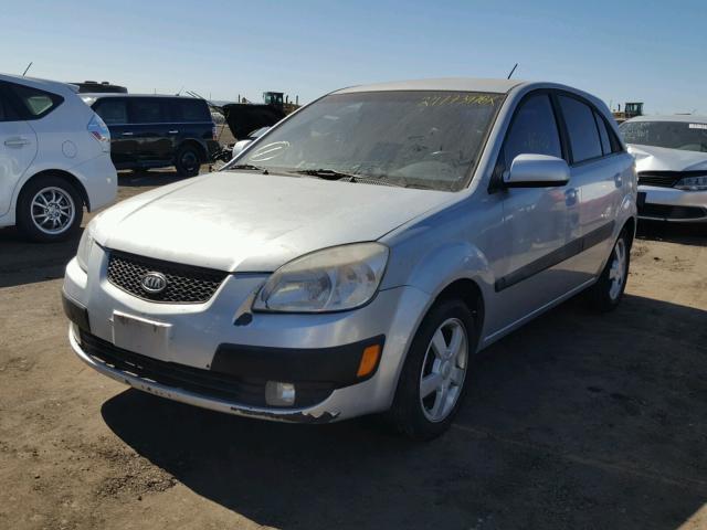 KNADE163866059844 - 2006 KIA RIO 5 SILVER photo 2