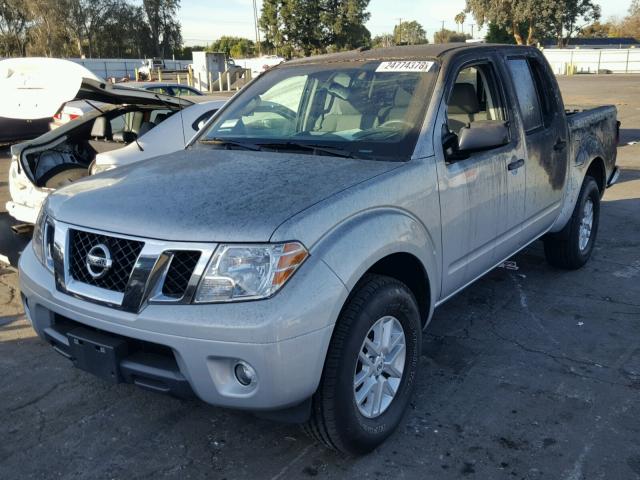 1N6AD0ER0FN751110 - 2015 NISSAN FRONTIER S SILVER photo 2