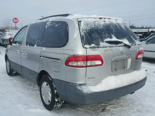 4T3ZF13CX2U437634 - 2002 TOYOTA SIENNA LE SILVER photo 3