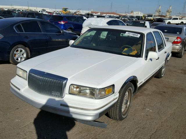 1LNLM82W1SY614850 - 1995 LINCOLN TOWN CAR S WHITE photo 2