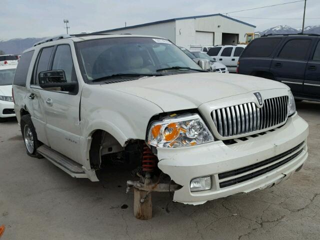 5LMFU28505LJ17585 - 2005 LINCOLN NAVIGATOR CREAM photo 1