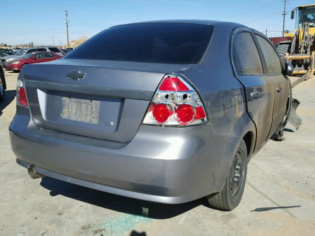 KL1TD56E39B391705 - 2009 CHEVROLET AVEO LS GRAY photo 4