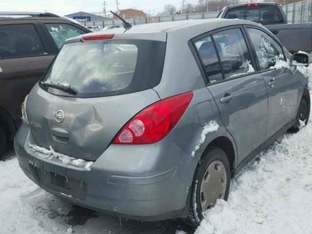 3N1BC13E38L387562 - 2008 NISSAN VERSA S GRAY photo 4