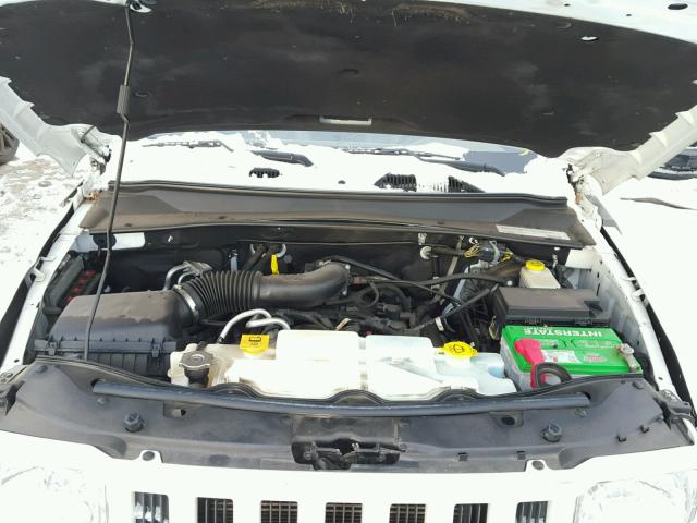 1C4PJMAK3CW126860 - 2012 JEEP LIBERTY SP WHITE photo 7