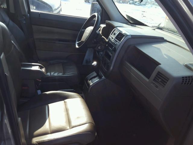 1J8FF48WX7D372207 - 2007 JEEP PATRIOT LI TAN photo 5