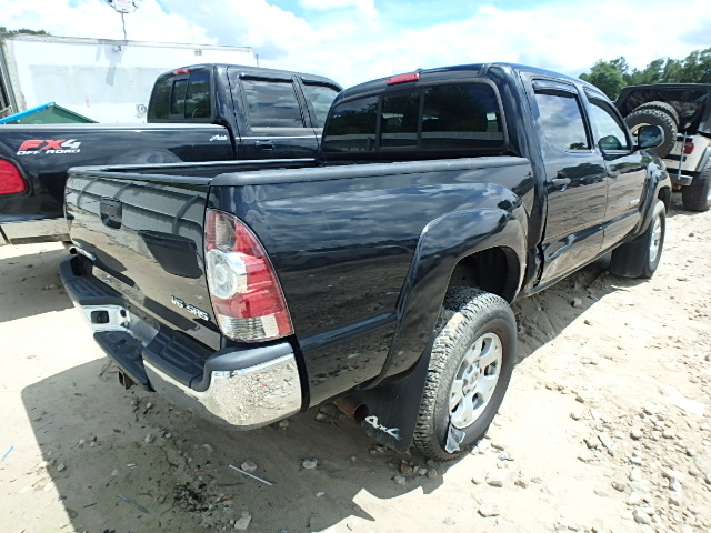 3TMLU4EN2AM038499 - 2010 TOYOTA TACOMA DOU BLACK photo 4