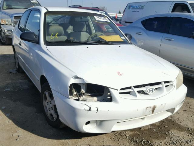 KMHCG35C31U083068 - 2001 HYUNDAI ACCENT GS WHITE photo 1