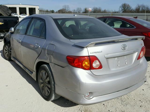 2T1BU4EE0AC489418 - 2010 TOYOTA COROLLA BA SILVER photo 3