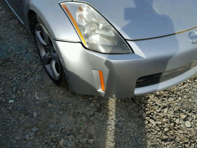 JN1AZ34D25M606489 - 2005 NISSAN 350Z COUPE SILVER photo 9