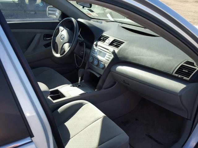 4T1BK46K89U087294 - 2009 TOYOTA CAMRY SE SILVER photo 5