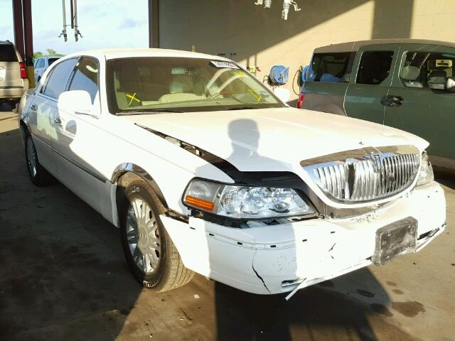 2LNHM82V18X635820 - 2008 LINCOLN TOWN CAR S WHITE photo 1