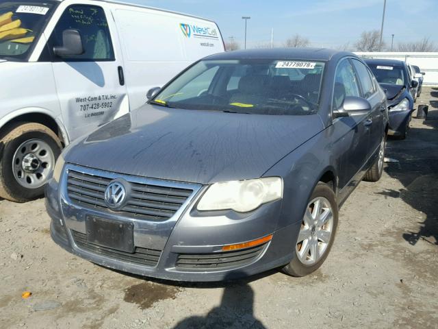 WVWEK93C06P103803 - 2006 VOLKSWAGEN PASSAT 2.0 CHARCOAL photo 2