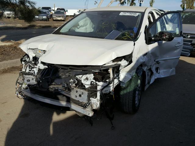 JTDKARFP7H3058695 - 2017 TOYOTA PRIUS PRIM 白色 照片 2