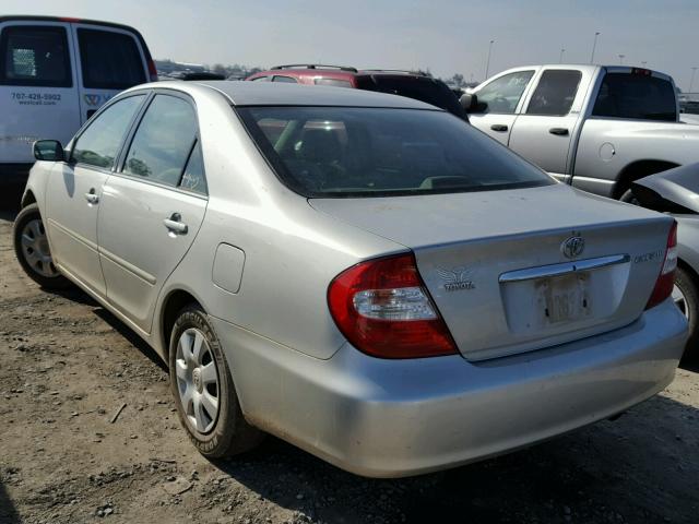 4T1BE30K93U768050 - 2003 TOYOTA CAMRY LE SILVER photo 3