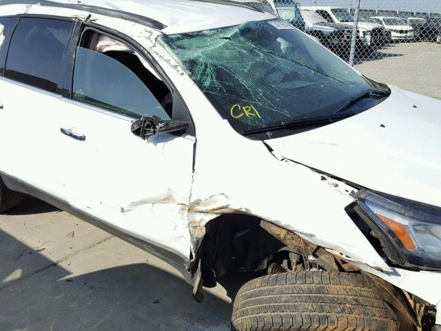 1GNKVHKD2GJ105952 - 2016 CHEVROLET TRAVERSE L WHITE photo 9