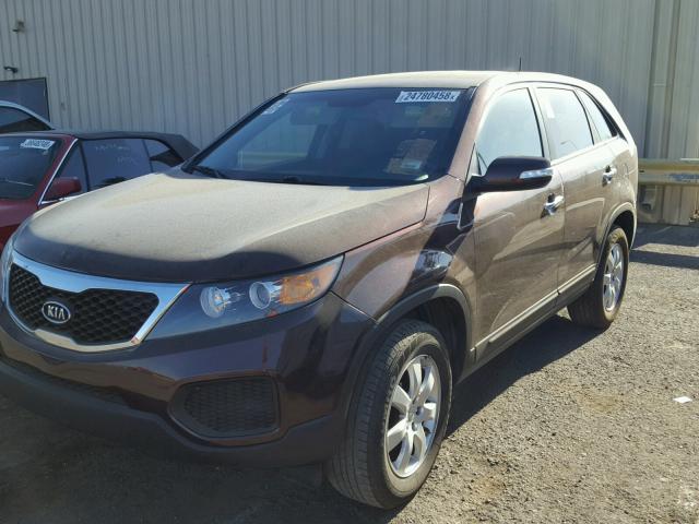 5XYKT3A14DG343418 - 2013 KIA SORENTO LX MAROON photo 2