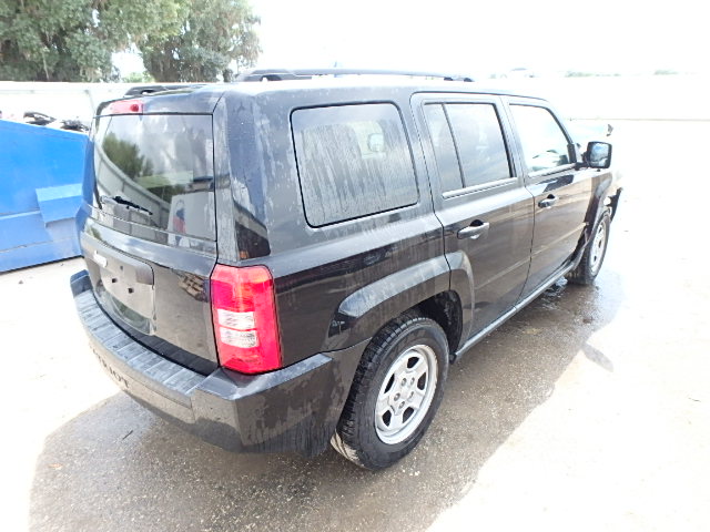 1J4NT1GA2AD625392 - 2010 JEEP PATRIOT SP BLACK photo 4