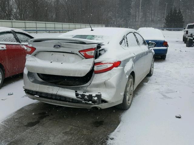 3FA6P0HR5DR117819 - 2013 FORD FUSION SE SILVER photo 4