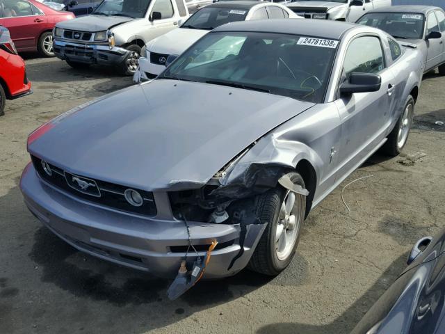 1ZVFT80N175290058 - 2007 FORD MUSTANG CHARCOAL photo 2