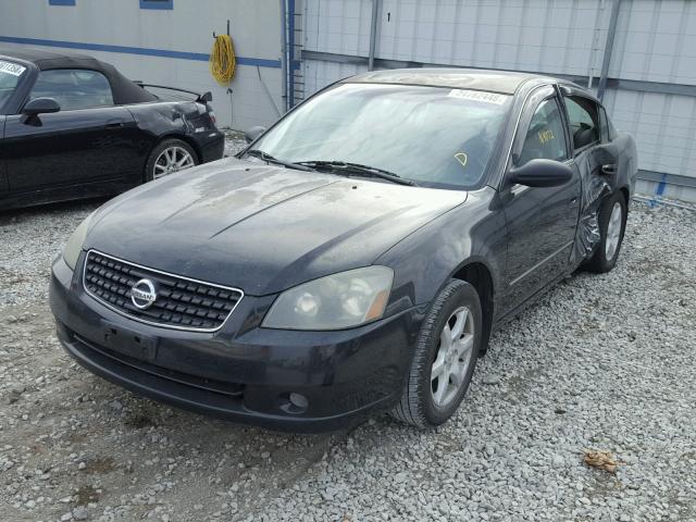 1N4AL11DX5C373173 - 2005 NISSAN ALTIMA S BLACK photo 2