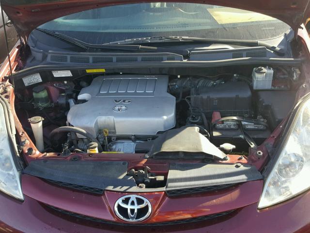 5TDZK22CX8S111975 - 2008 TOYOTA SIENNA XLE RED photo 7