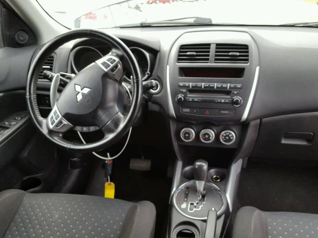 JA4AP4AU9BZ006798 - 2011 MITSUBISHI OUTLANDER GRAY photo 9