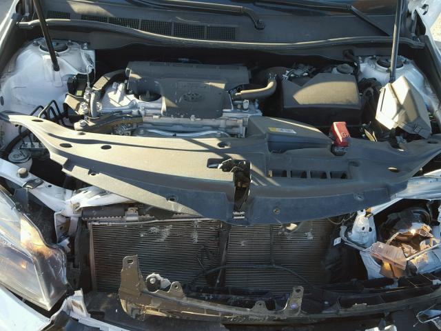 4T1BF1FK4HU294038 - 2017 TOYOTA CAMRY LE WHITE photo 7