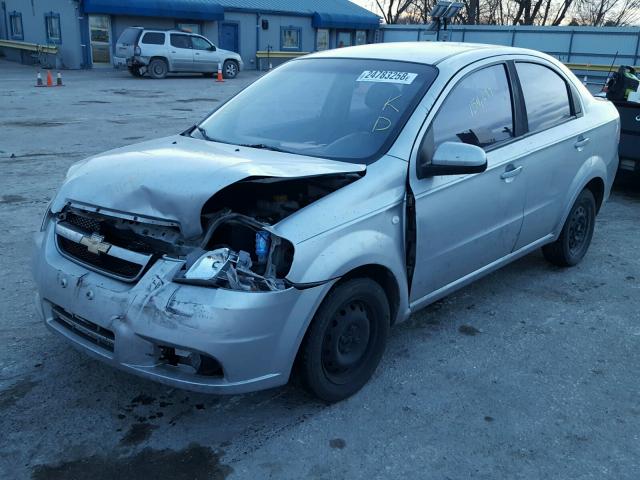 KL1TD56657B099379 - 2007 CHEVROLET AVEO BASE SILVER photo 2