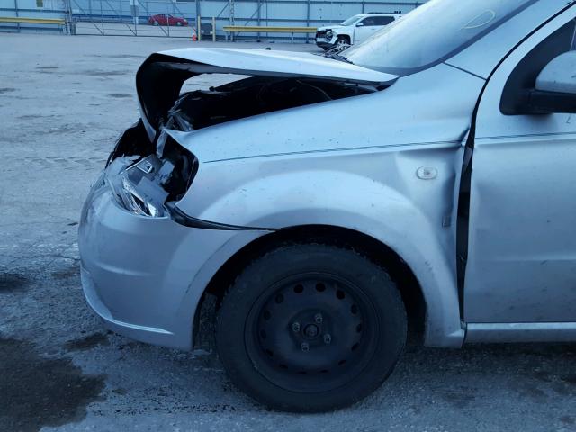 KL1TD56657B099379 - 2007 CHEVROLET AVEO BASE SILVER photo 9