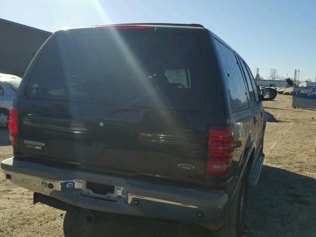 1FMFU18L72LA47591 - 2002 FORD EXPEDITION BLACK photo 4