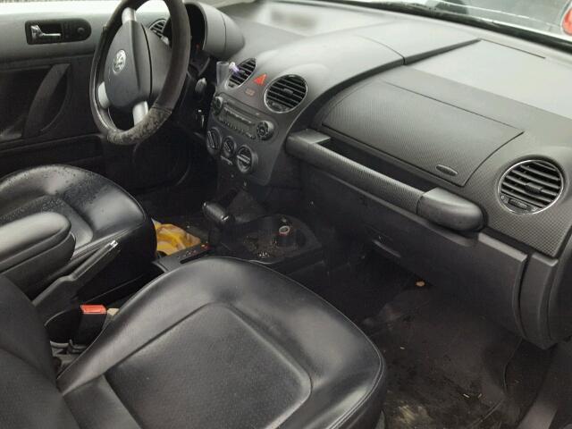 3VWPG31C26M423797 - 2006 VOLKSWAGEN NEW BEETLE 灰色 照片 5